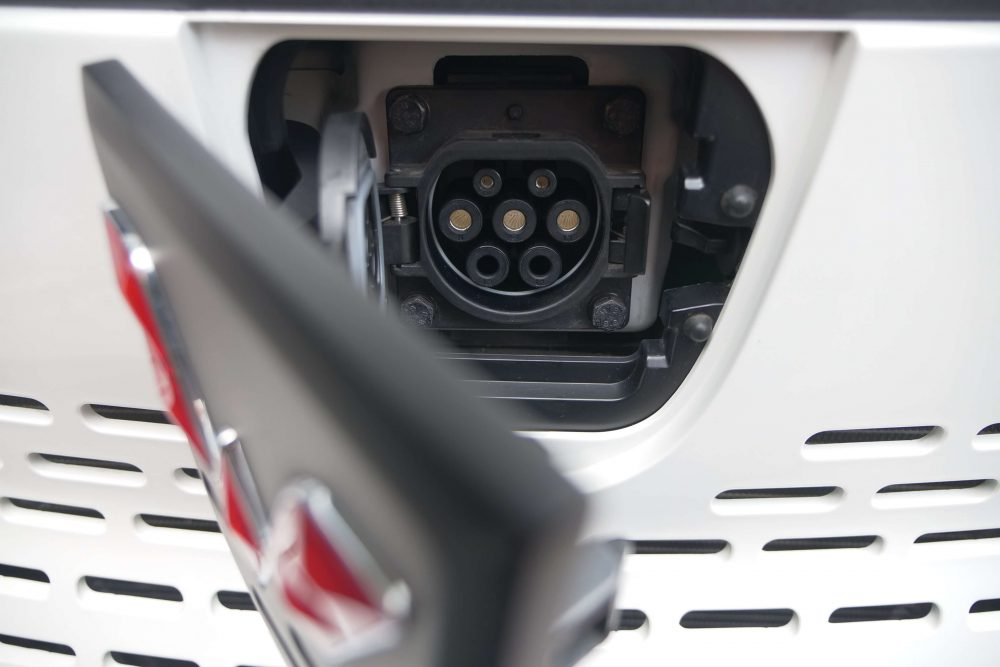 Inilah Perbedaan Antara Wuling E100 dan E200